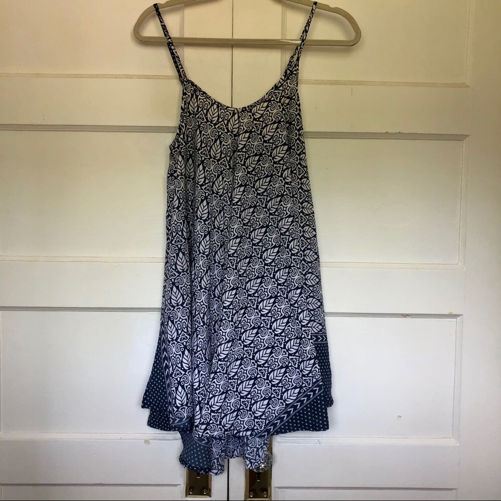 NWT Paradise USA blue and white dress size small